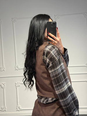 gilet scamosciato con borchie