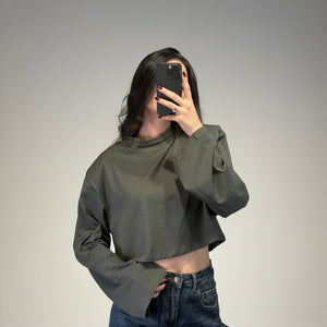 maglia basic crop con spalline