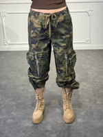 pantaloni con tasconi con zip