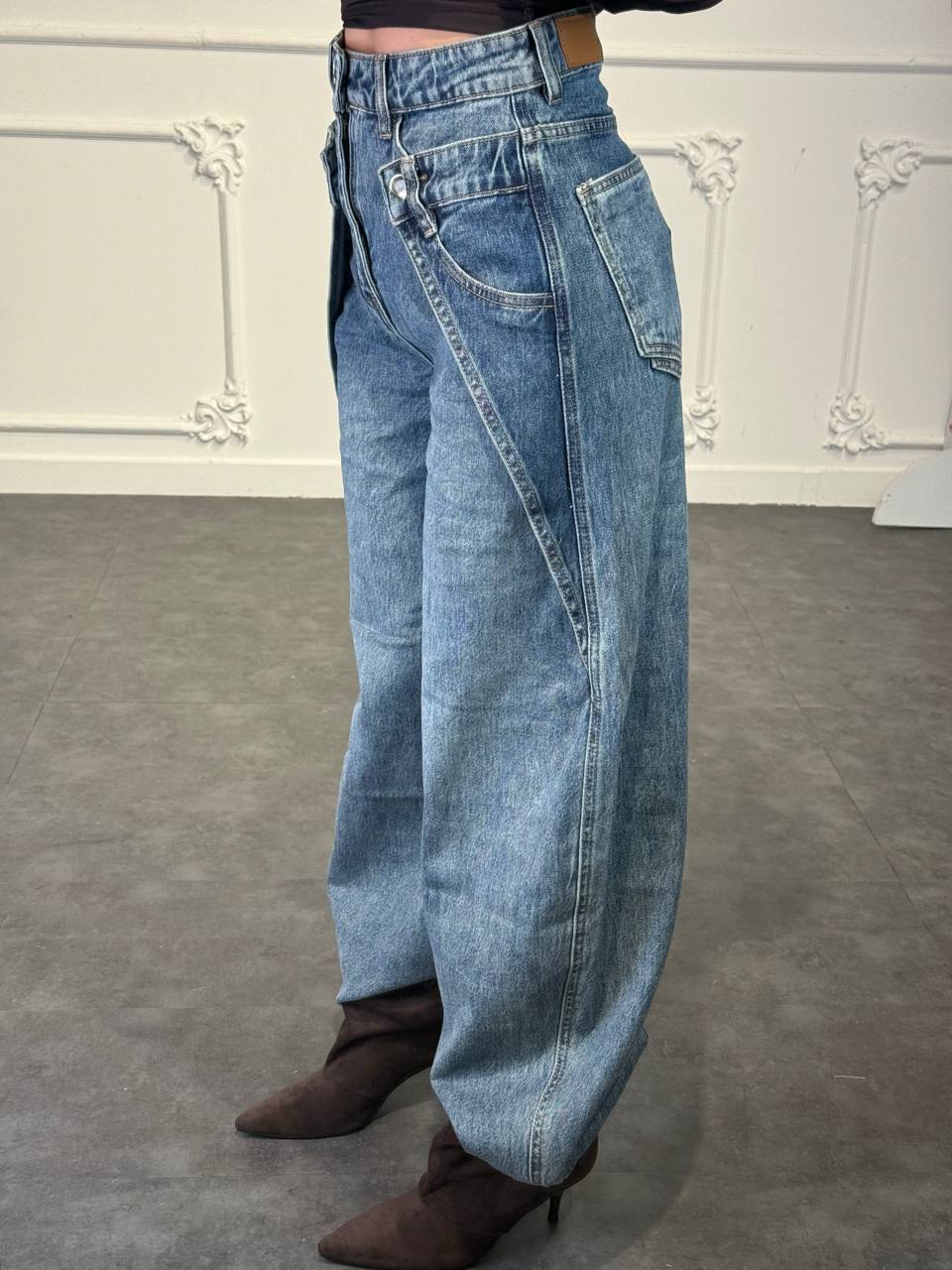 Jeans balloon con tasche sovrapposte