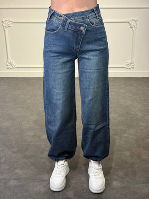 jeans chiusura obliqua
