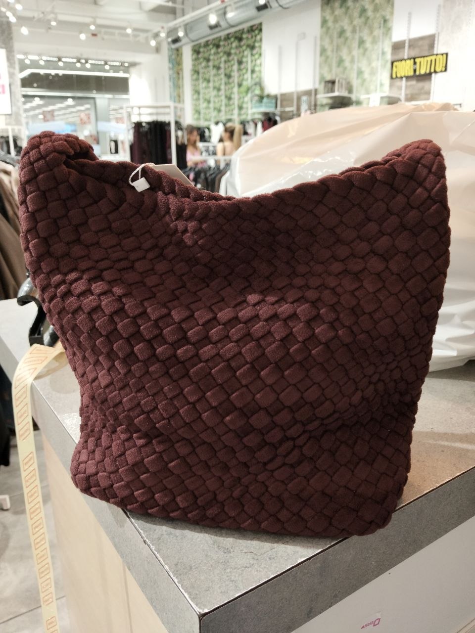 borsa con trama lavorata