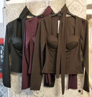 maglia in licra con foulard