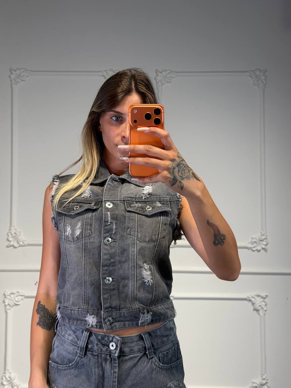 gilet di jeans con bottoni