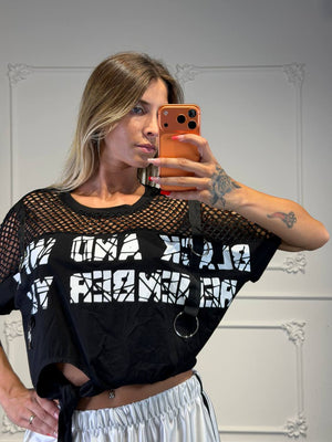 maglia a rete con scritte