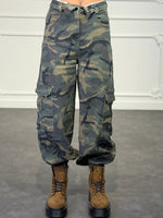 jeans cargo mimetico con tasconi