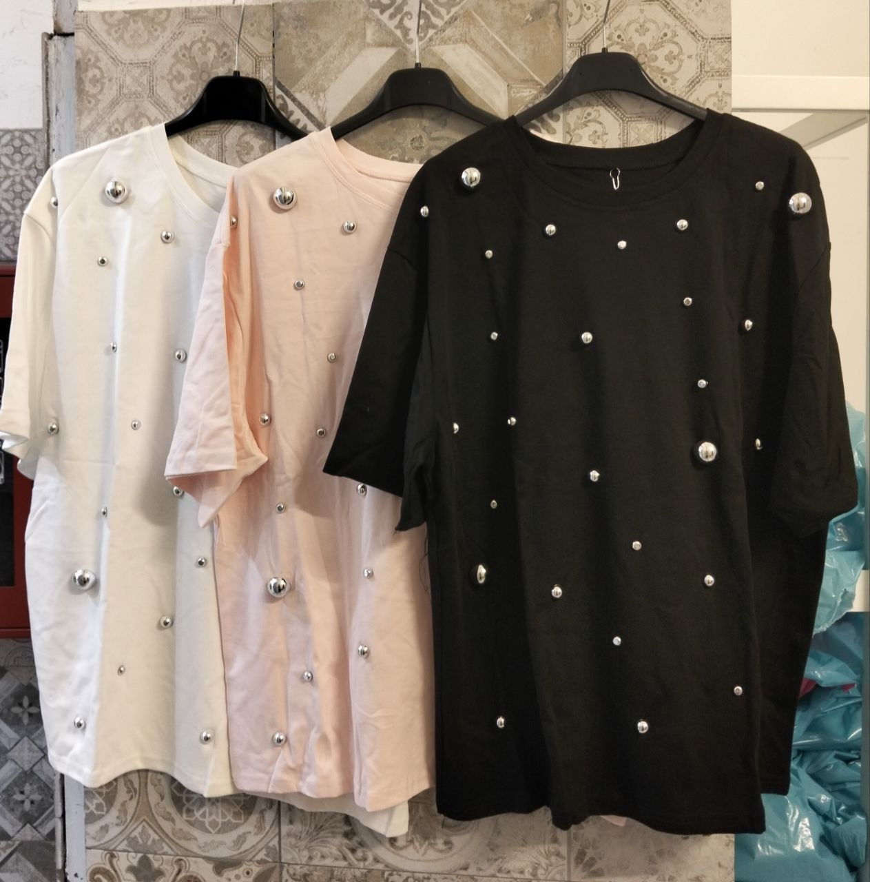 maglia over con pietre