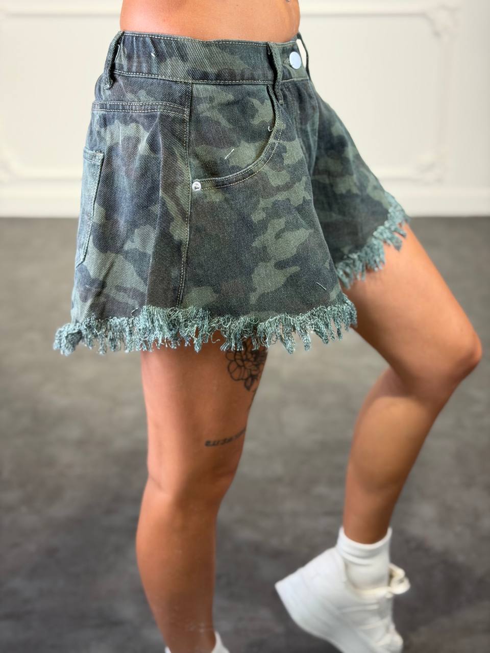 shorts militari a farfalla
