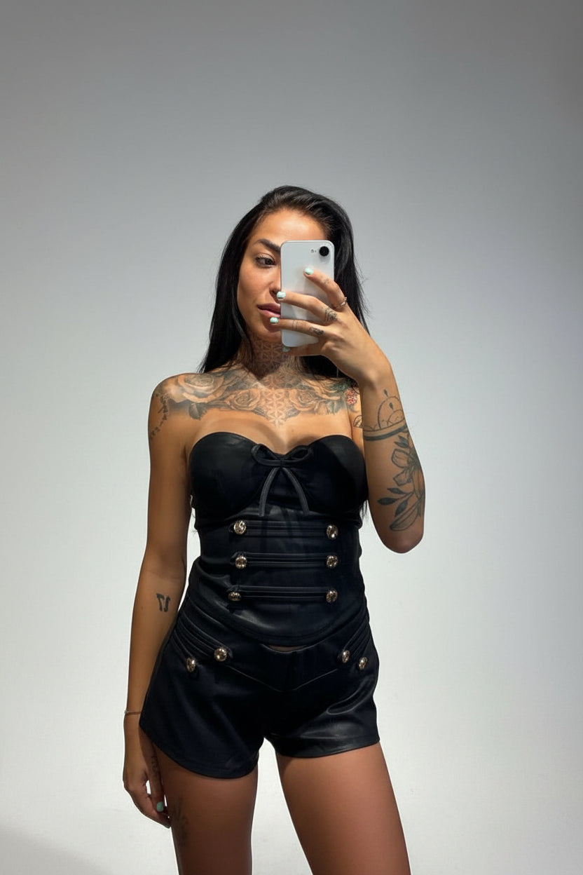 set leather rock