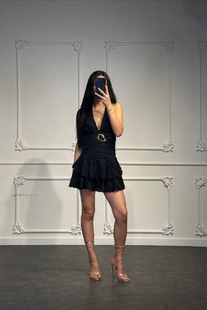 Abito Corto Donna con Scollo Profondo Cintura Gioiello e Gonna a Balze - Dverso Fashion