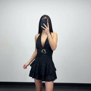 Abito Corto Donna con Scollo Profondo Cintura Gioiello e Gonna a Balze - Dverso Fashion