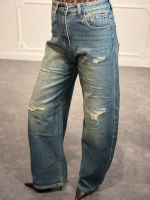 Jeans balloon destroyed