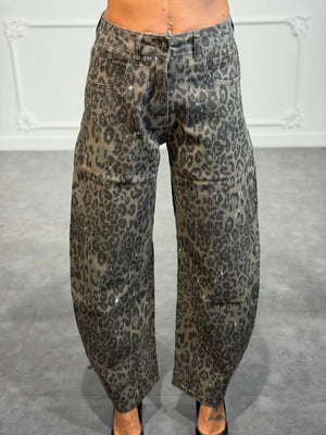 Jeans balloon animalier con strass all-over