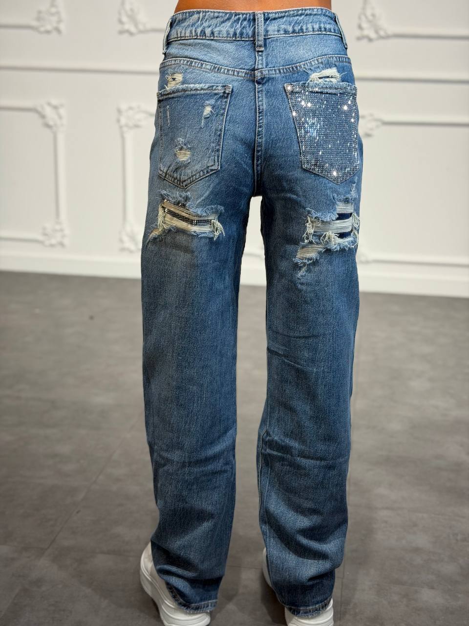 Jeans loose fit con gamba dritta e taglio morbido