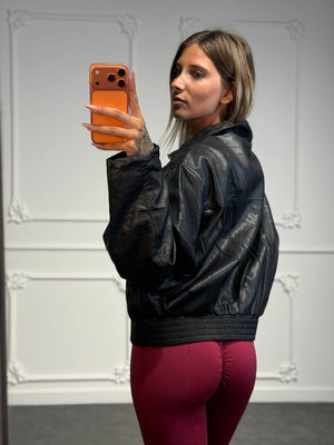 Giacca corta effetto pelle con zip frontale