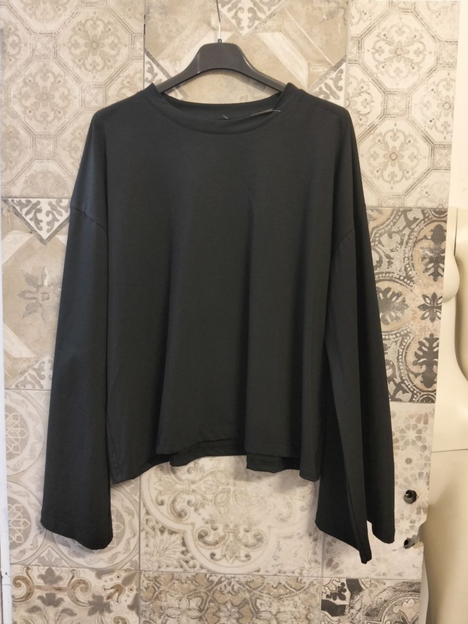 Maglia oversize con maniche a campana