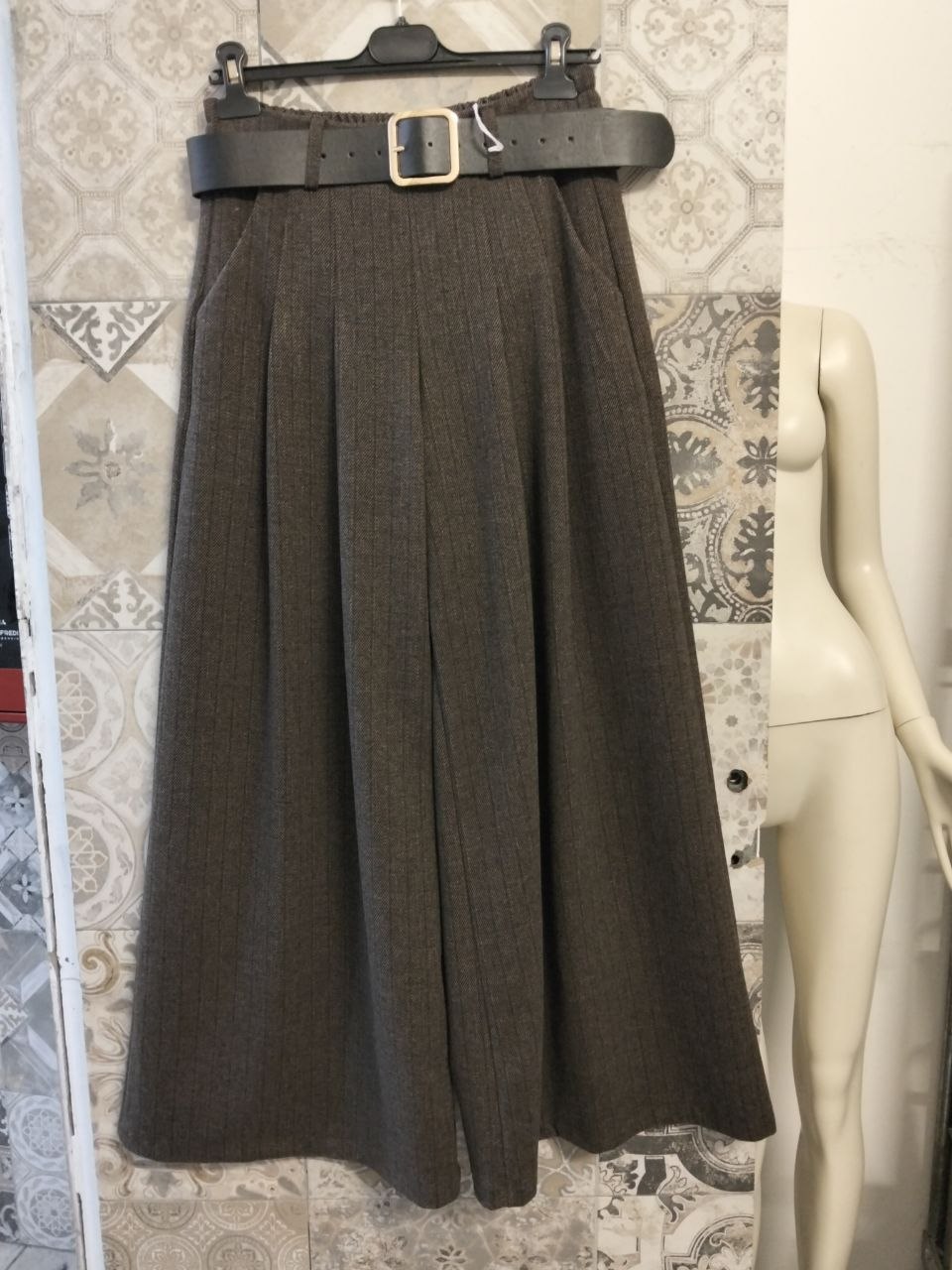 Pantalone palazzo gessato con pinces