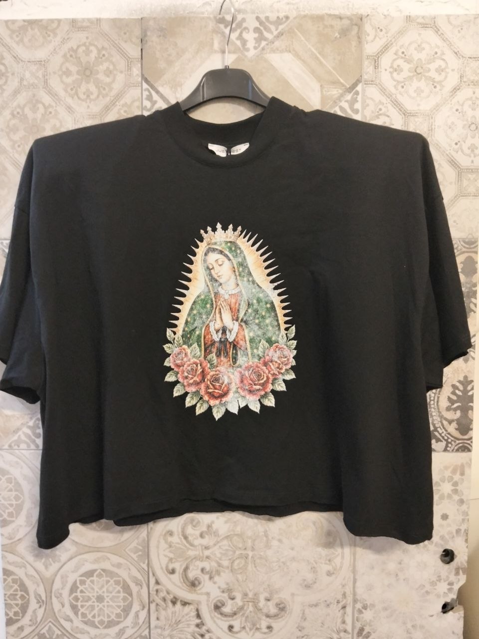 Maglia cropped oversize con stampa