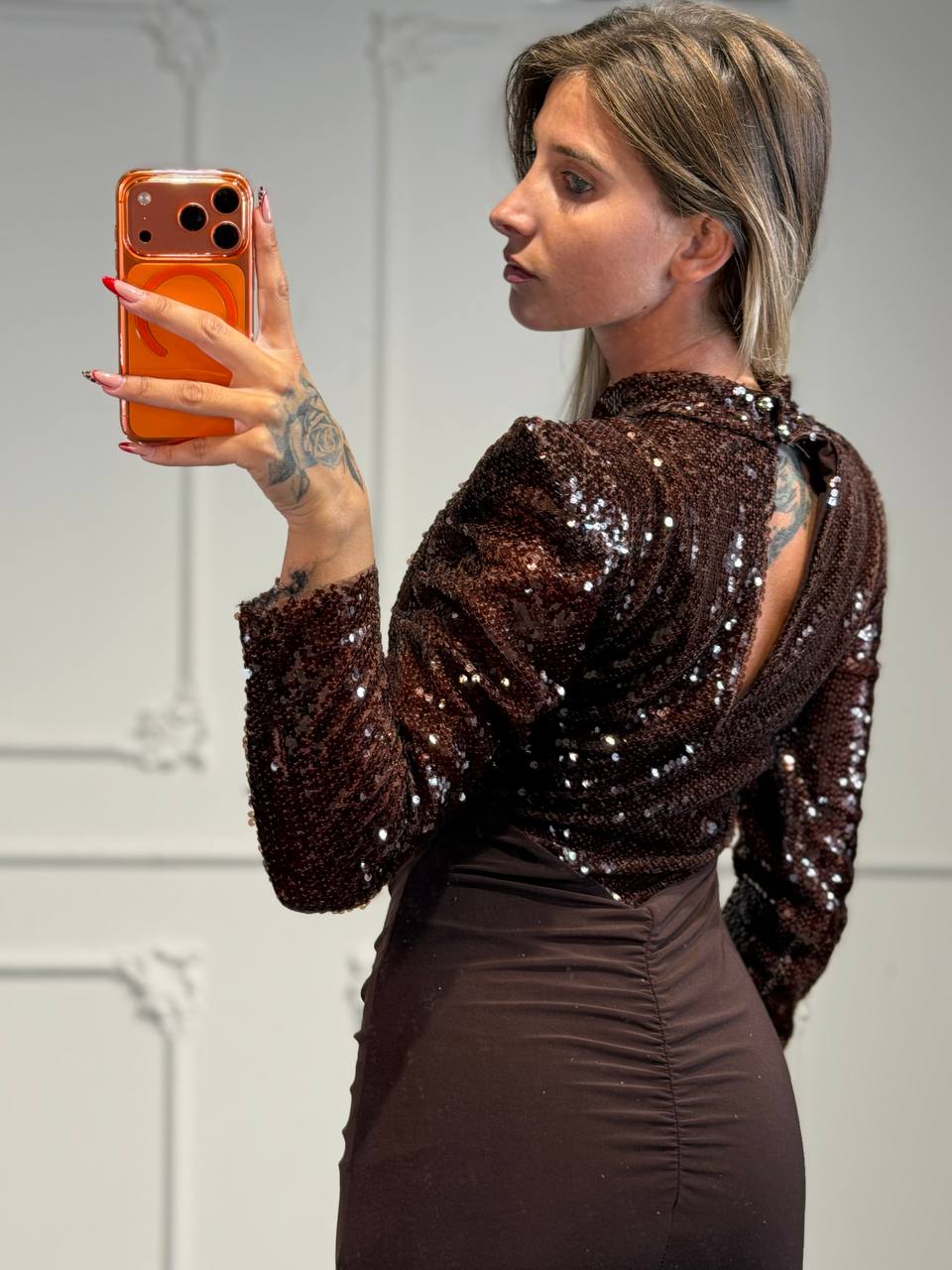 Abito lungo con corpetto in paillettes