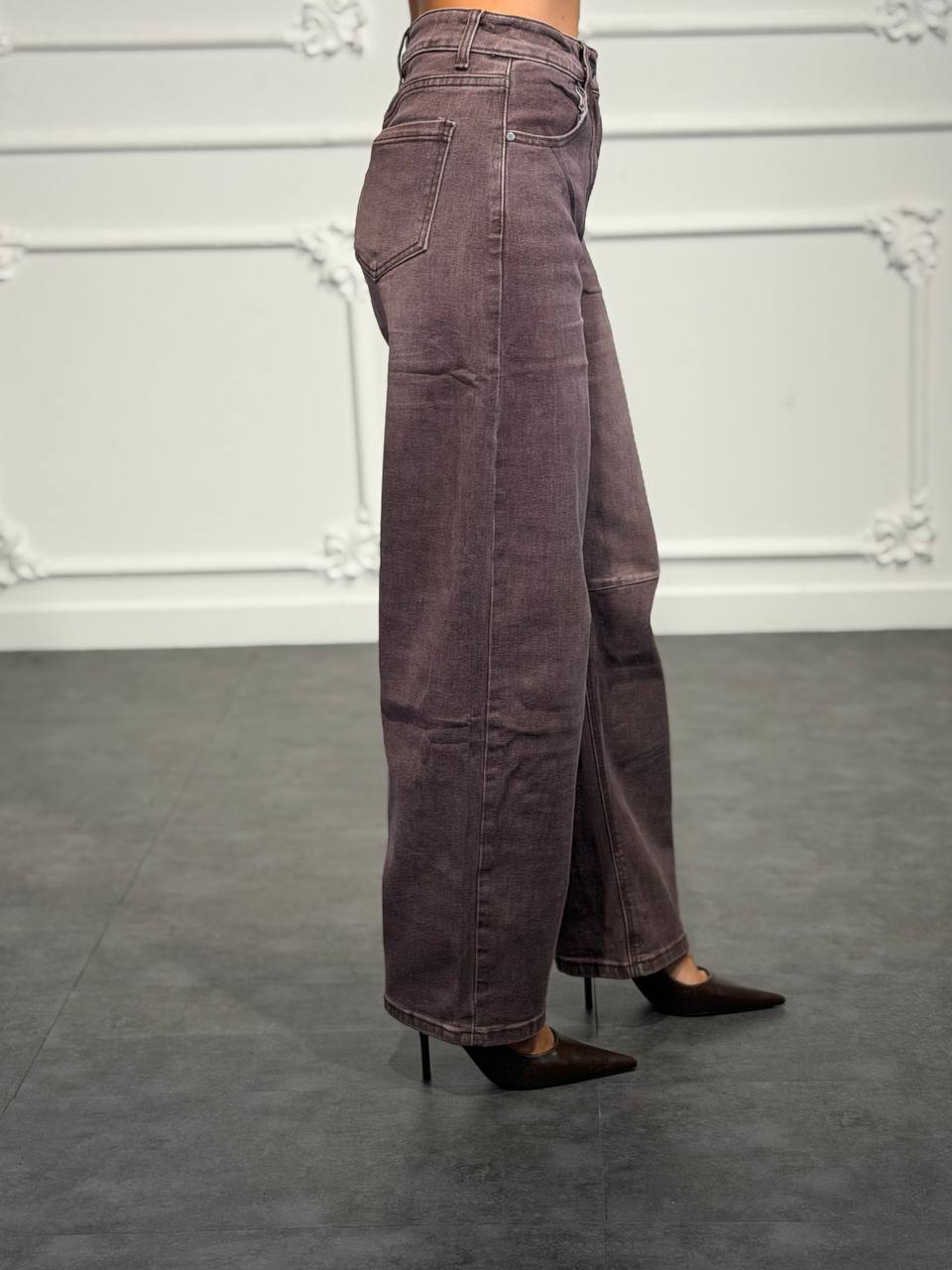 Jeans straight con cuciture frontali sagomate