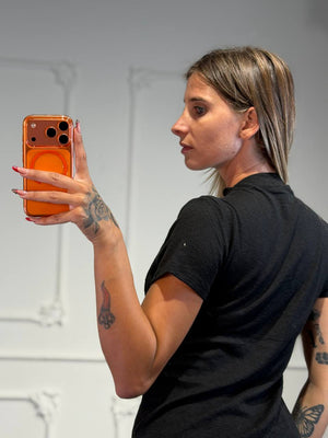 Maglia slim con collo lupetto