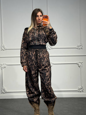Set 3 pezzi camouflage con felpa cropped