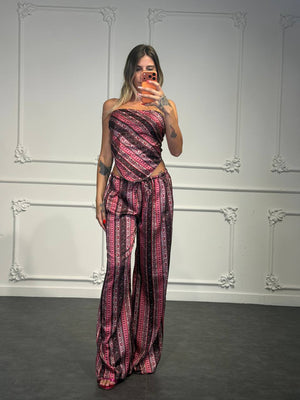 Coordinato Top a Fascia e Pantaloni Palazzo con Stampa Ornamentale