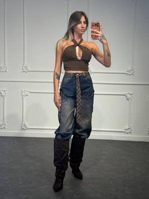 jeans baggy con cravatta