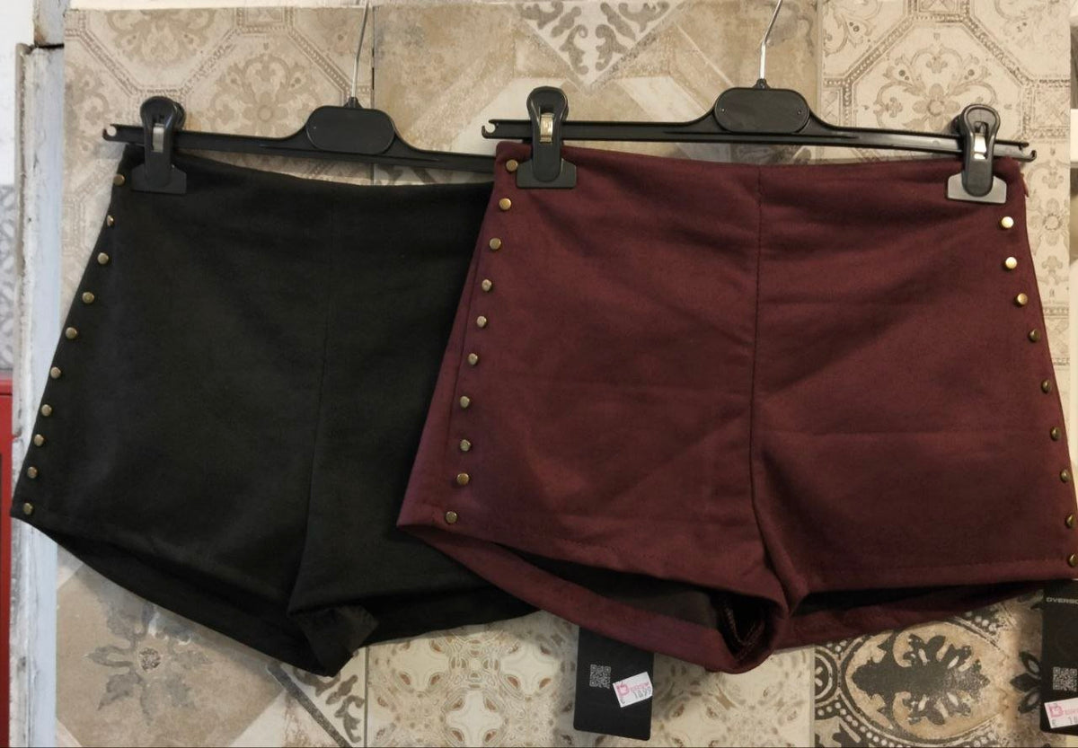 shorts scamosciato con borchie - Dverso Fashion