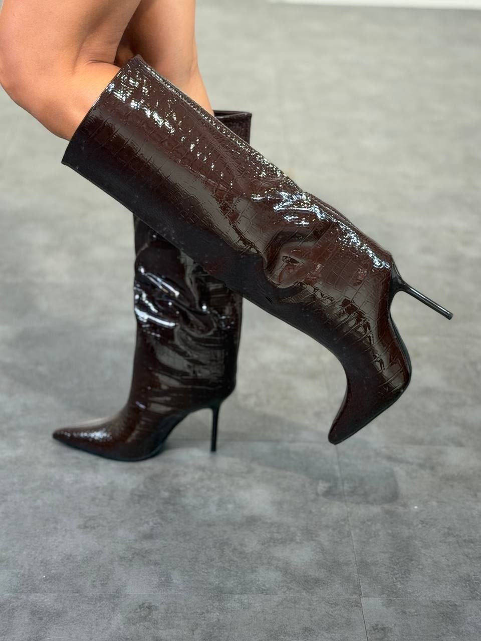 stivale in pelle pitonata - Dverso Fashion