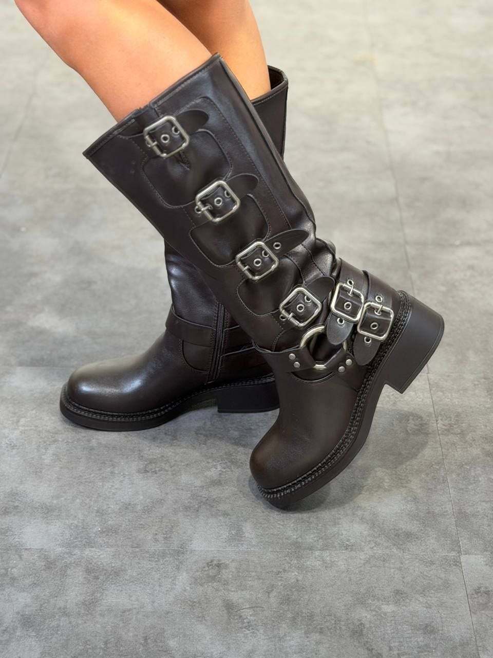 stivali multi fibbie - Dverso Fashion