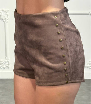 shorts scamosciato con borchie