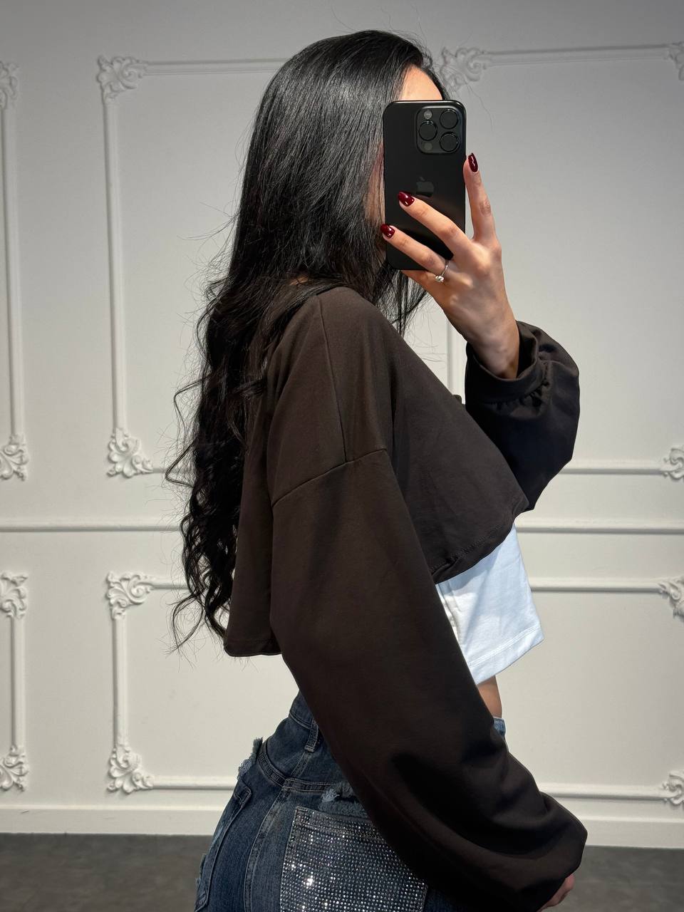 maglia cropped con canotta