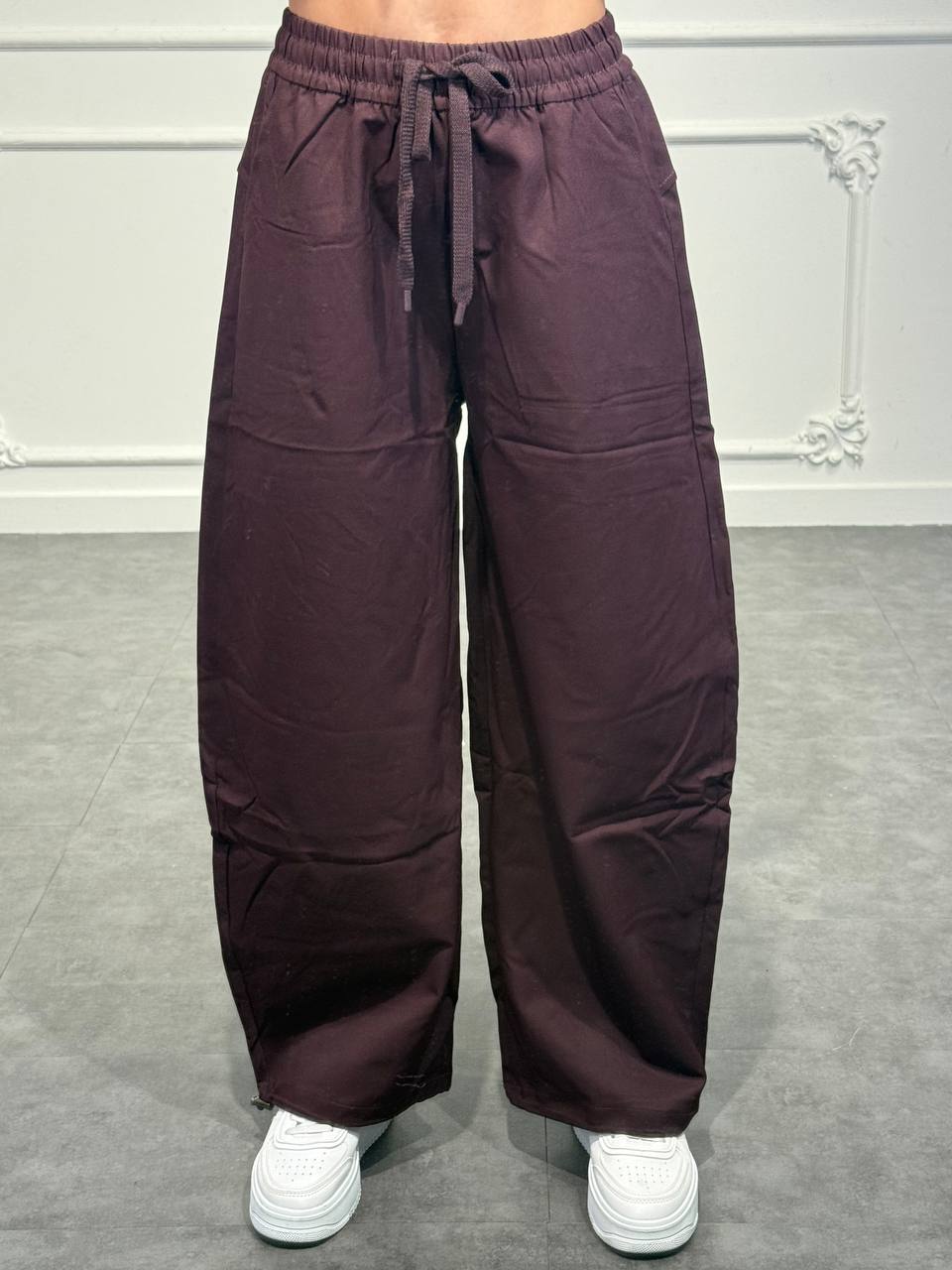 pantalone sotto tuta con elastico regolabile