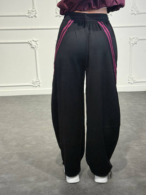 pantalone tuta con bande trasversali