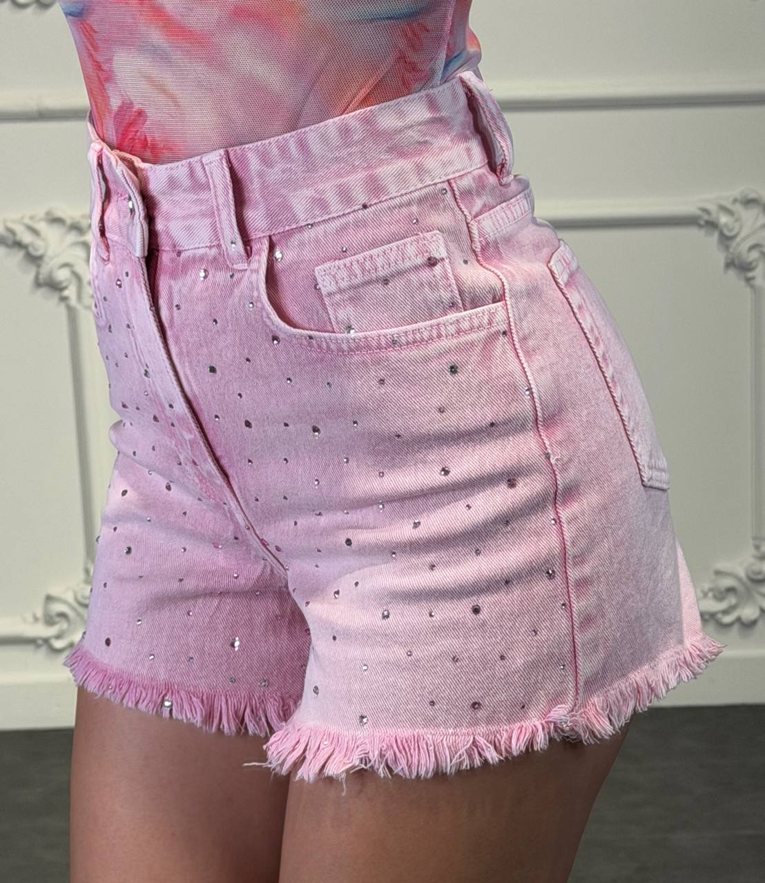 shorts pinkie