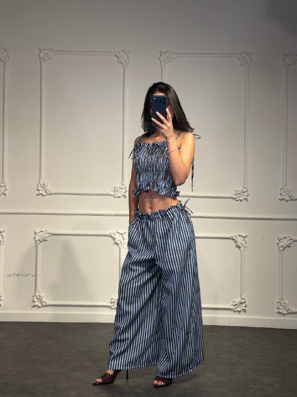 set a righe con pantalone ampio