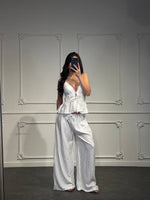 set in lino con top con lacci