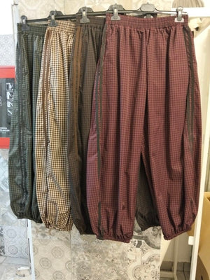 pantaloni a quadri