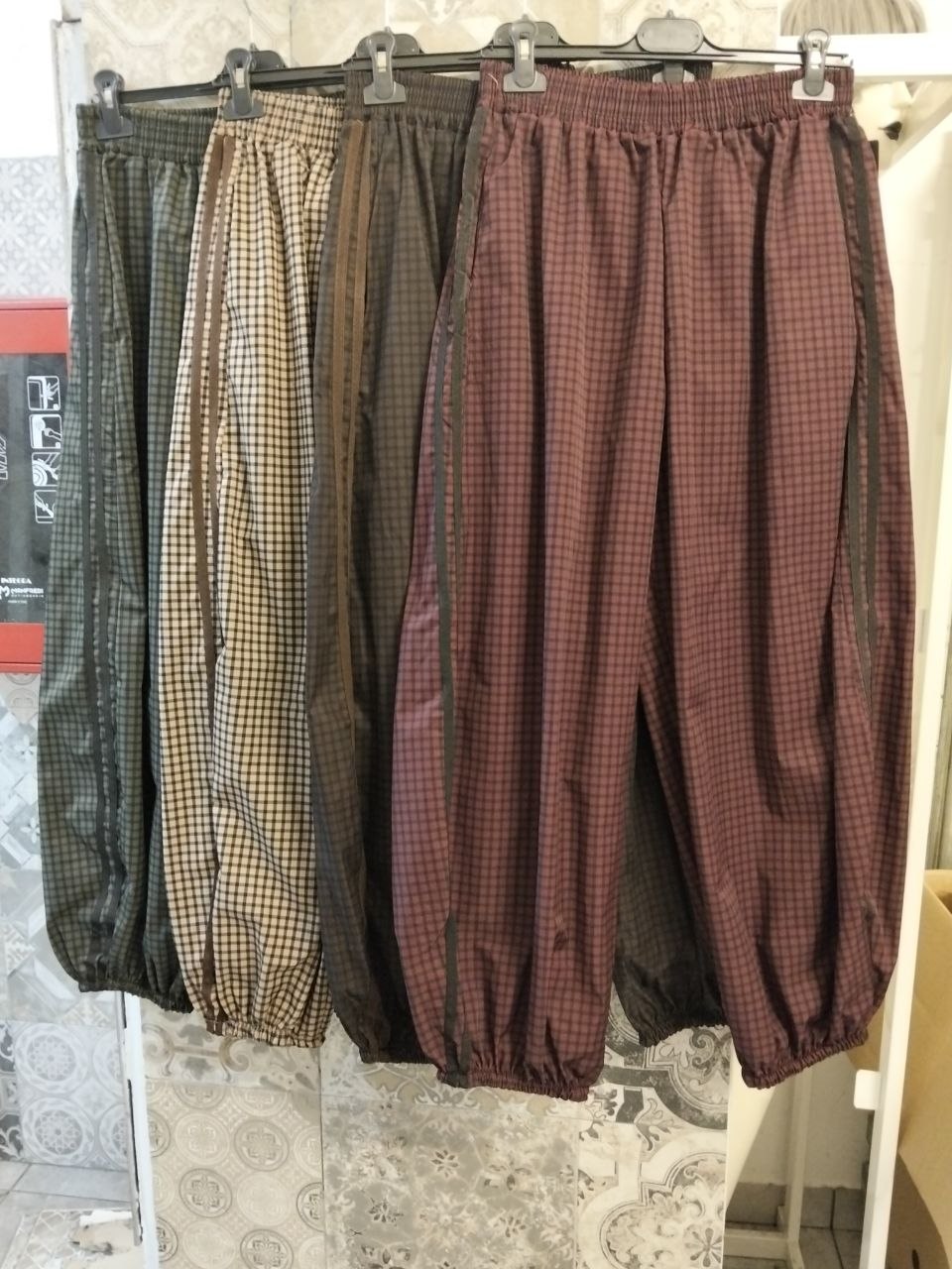 pantaloni a quadri