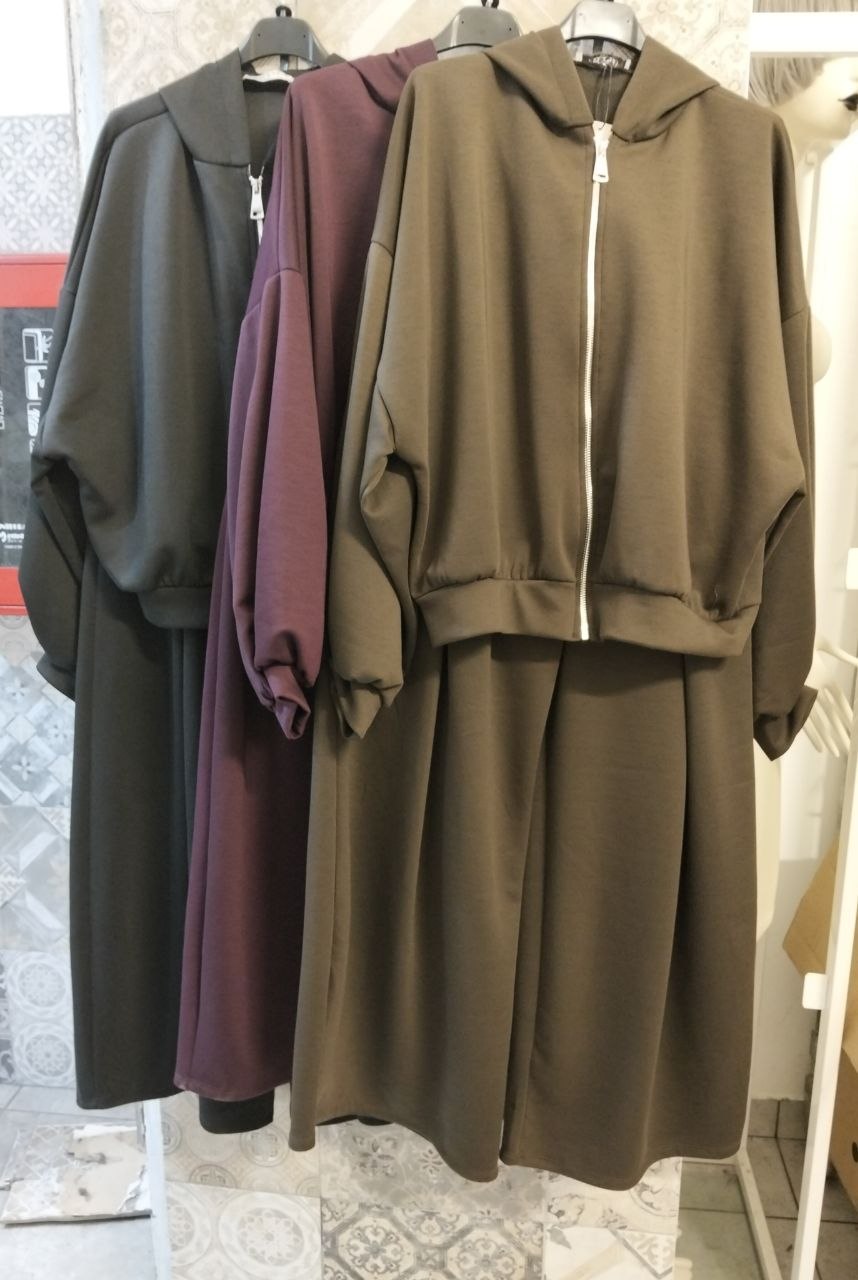 coordinato tuta con pantalone palazzo