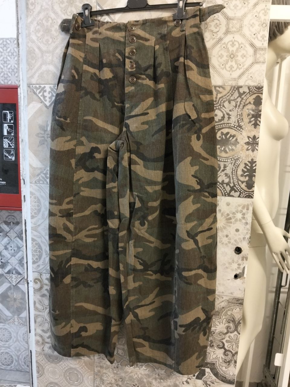 pantalone snake mimetico