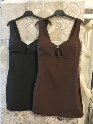 abito cut-out sul décolleté