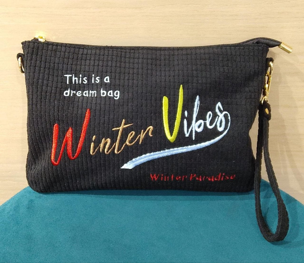 pochette winter vibes