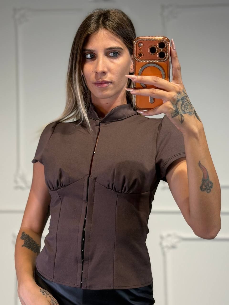 maglia con corpetto e scollatura a goccia