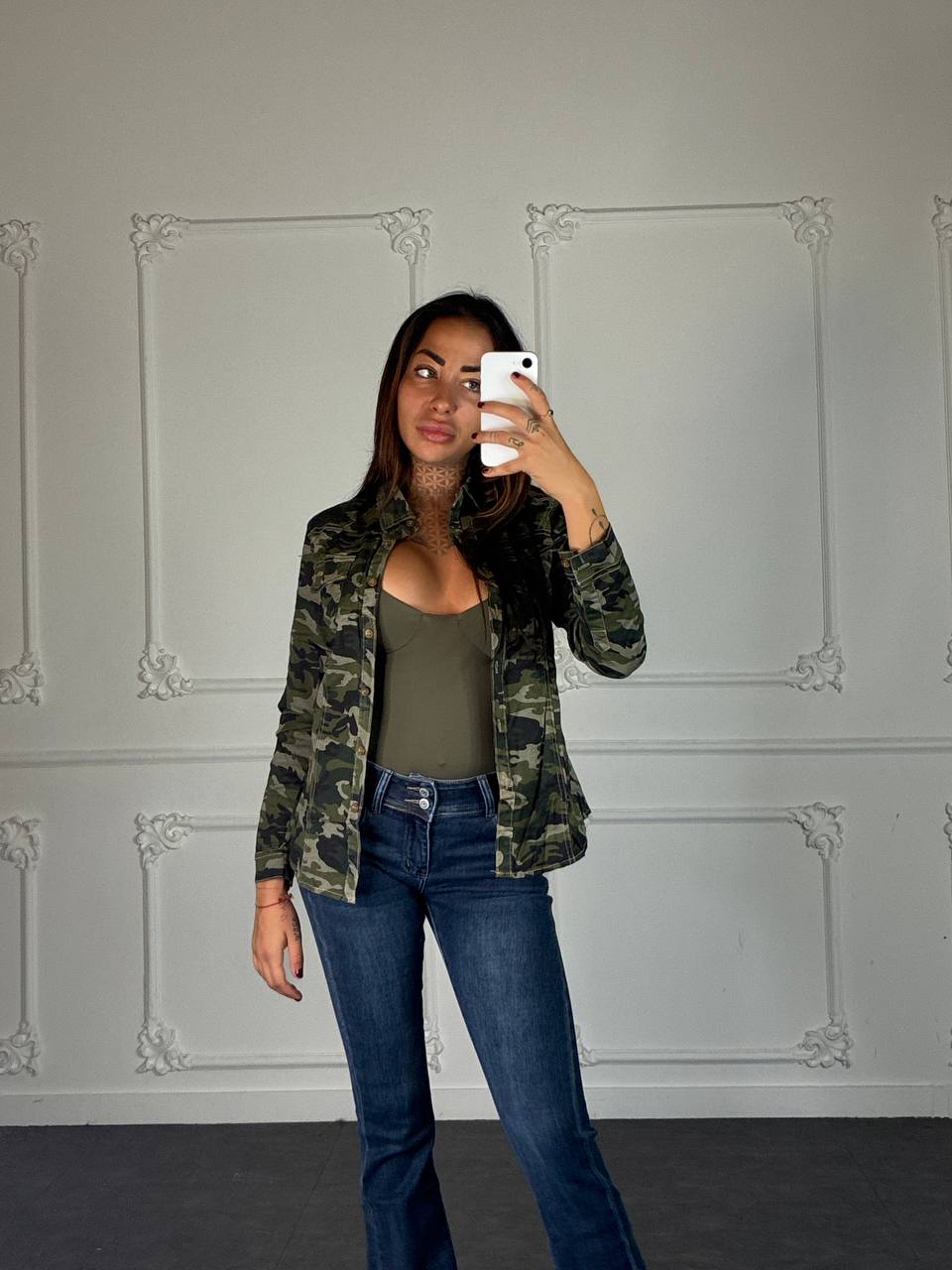 camicia mimetica con bottoni