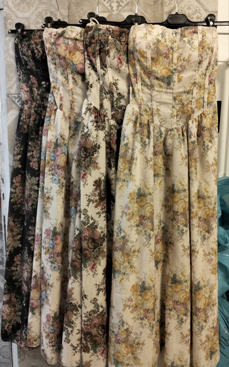 abito ania a fiori