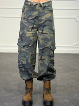 jeans cargo mimetico con tasconi
