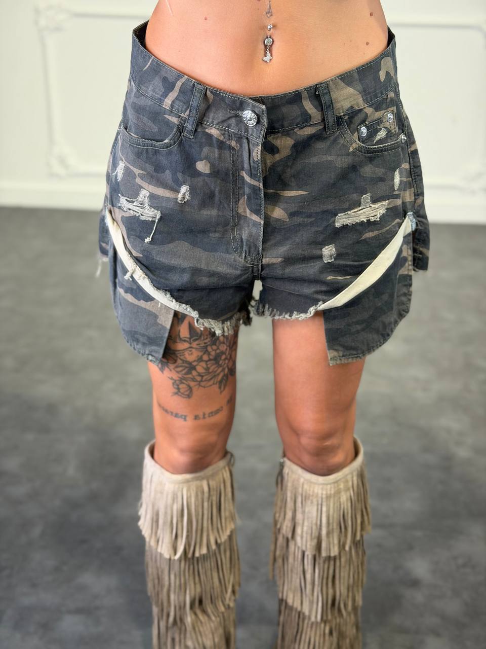 shorts militar con tasconi