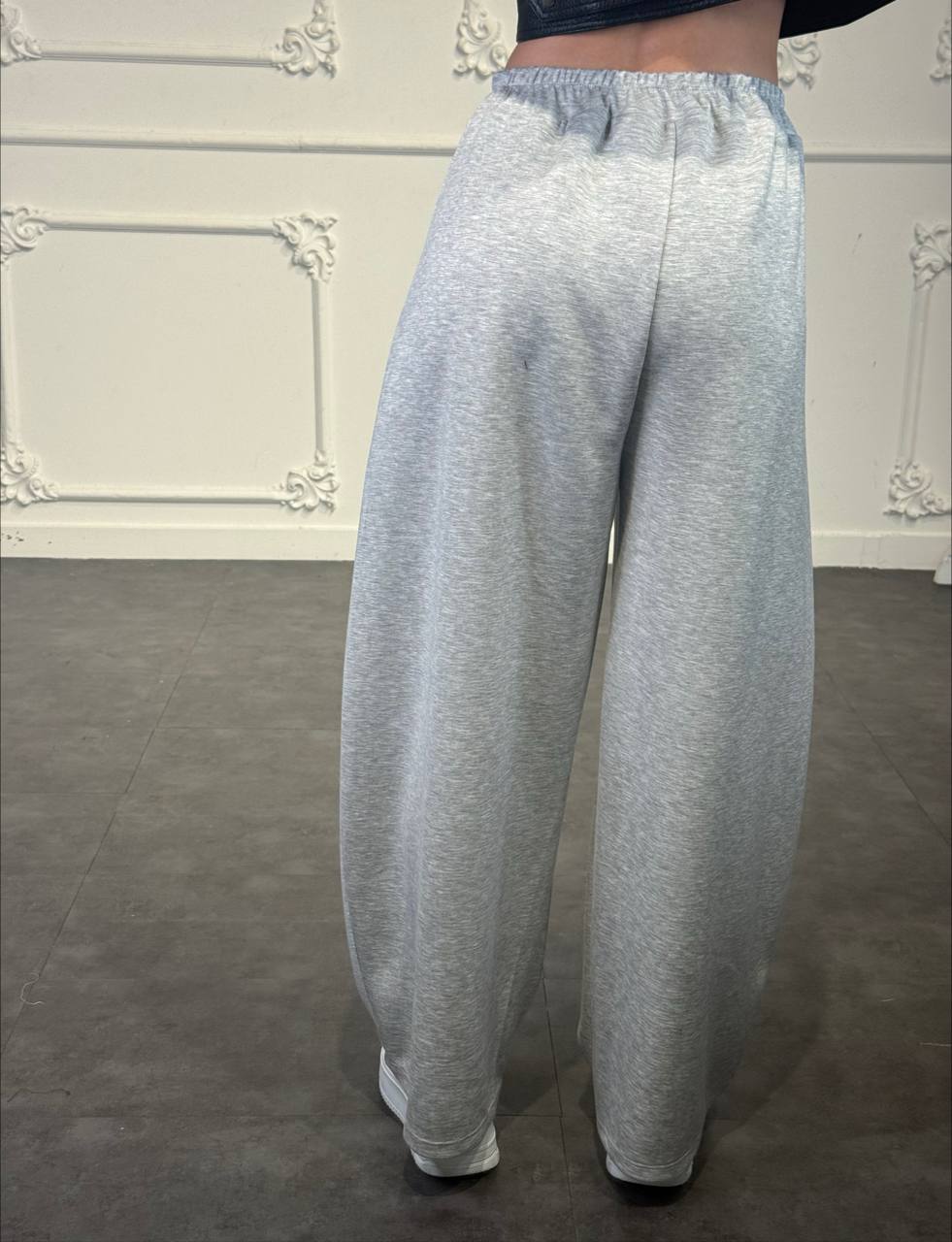 Pantaloni palazzo morbidi con vita elasticizzata